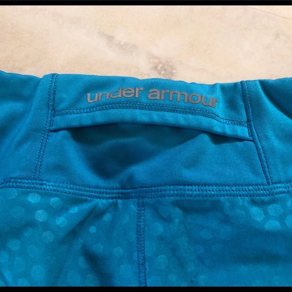❗️free w $ of UA Tee UA ❗️semi-fit HeatGear shorts - Picture 3 of 4